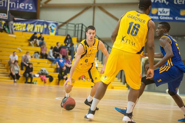 Clément Cavallo quitte Caen pour rentrer à la maison à Hyères-Toulon