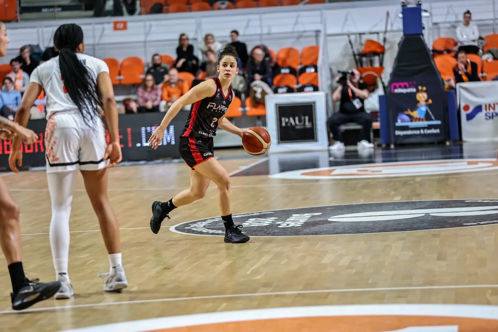 La passe de six pour Basket Landes, les Flammes Carolo assurent face à Chartres