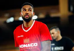 Cory Joseph n'est pas qualifié pour jouer en Betclic ELITE, lui qui ne peut déjà pas évoluer en EuroLeague