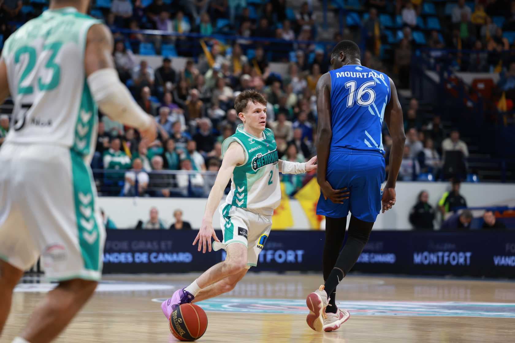 Dalil Hadi victime d’une rechute, l’Élan béarnais cherche un remplaçant médical