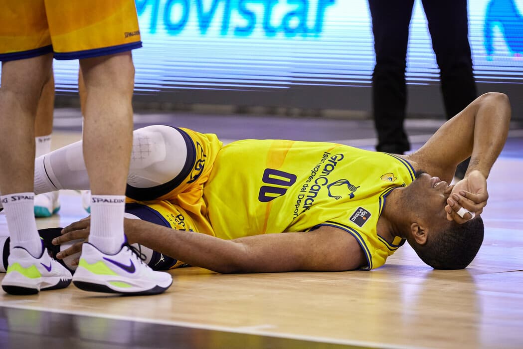 Damien Inglis touché au genou avec Gran Canaria