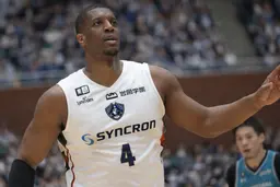 Damien Inglis noircit les feuilles de statistiques au Japon