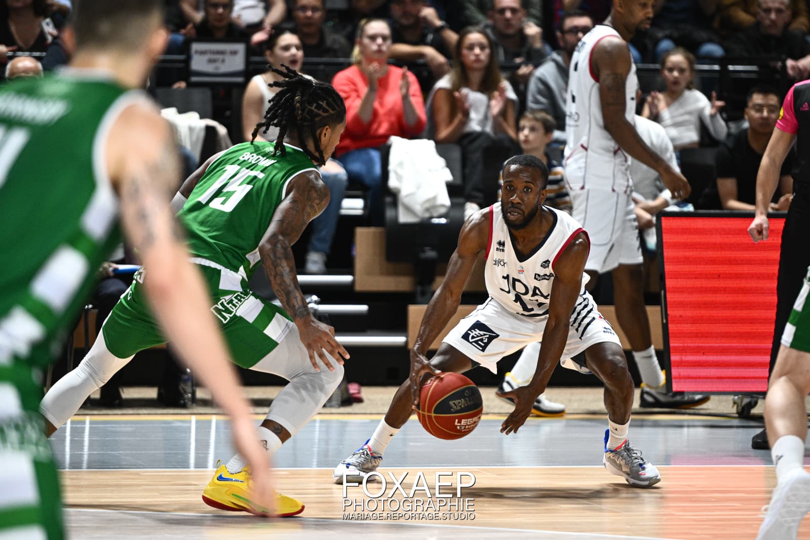 Holston, Morgan, James Wembanyama nominés pour le titre de MVP du mois d’octobre