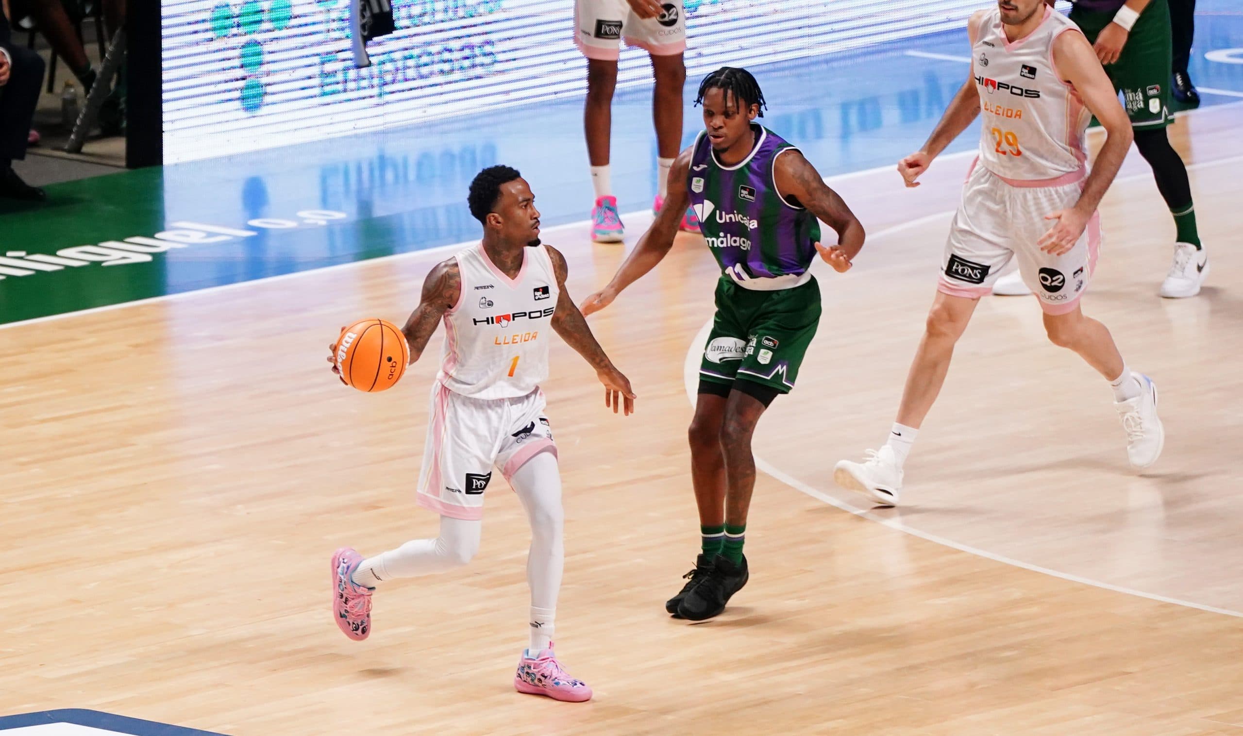 Direction le Qatar pour Dee Bost