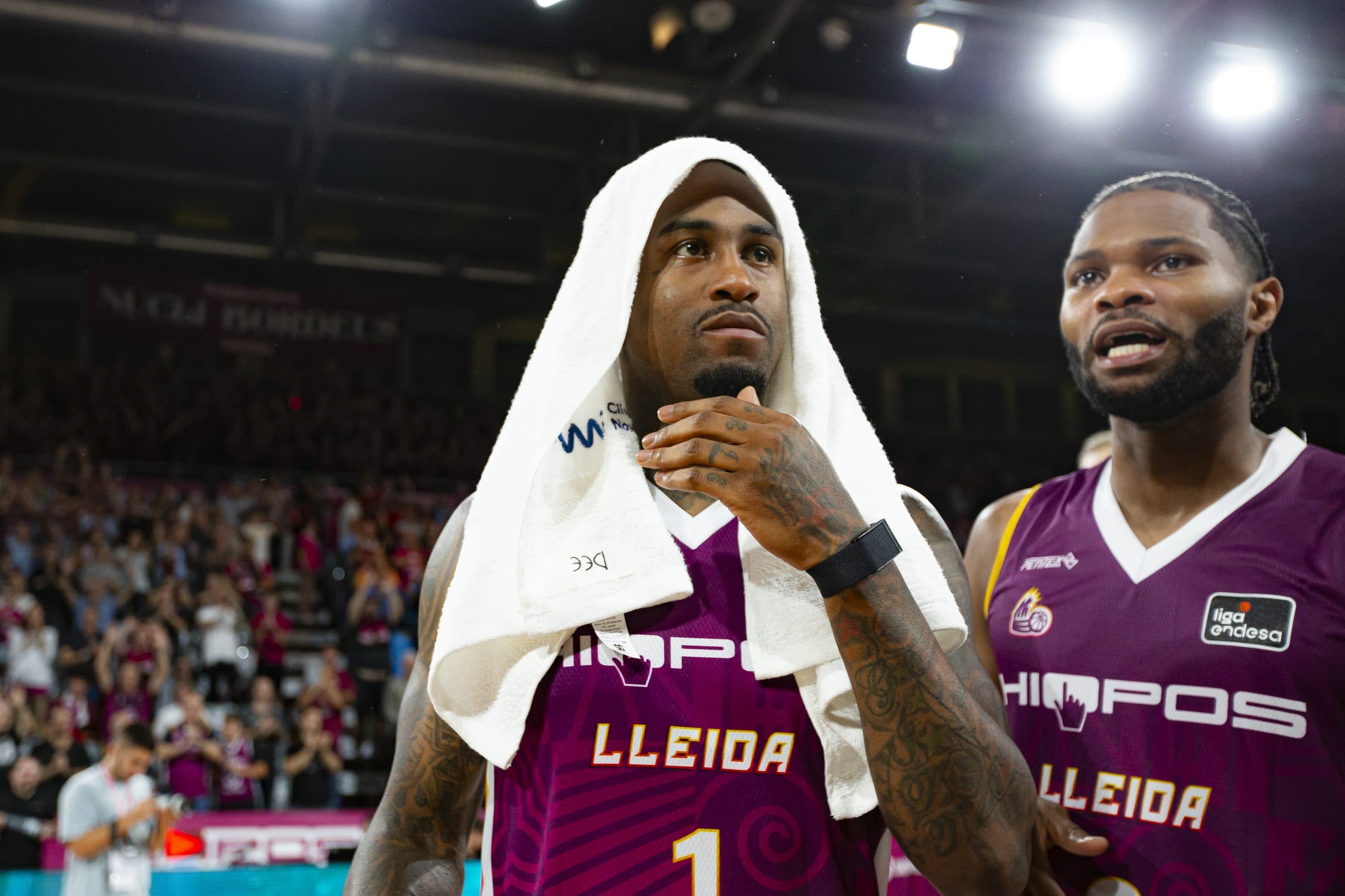 Dee Bost quitte déjà Lleida