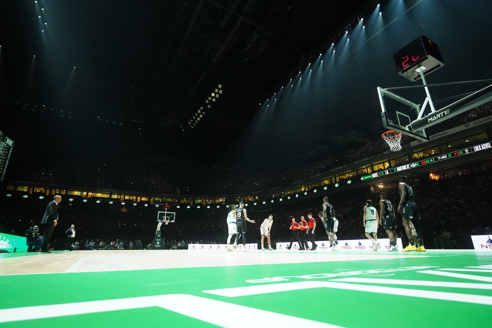 Nanterre de retour à Paris La Défense Arena, fin février 2024