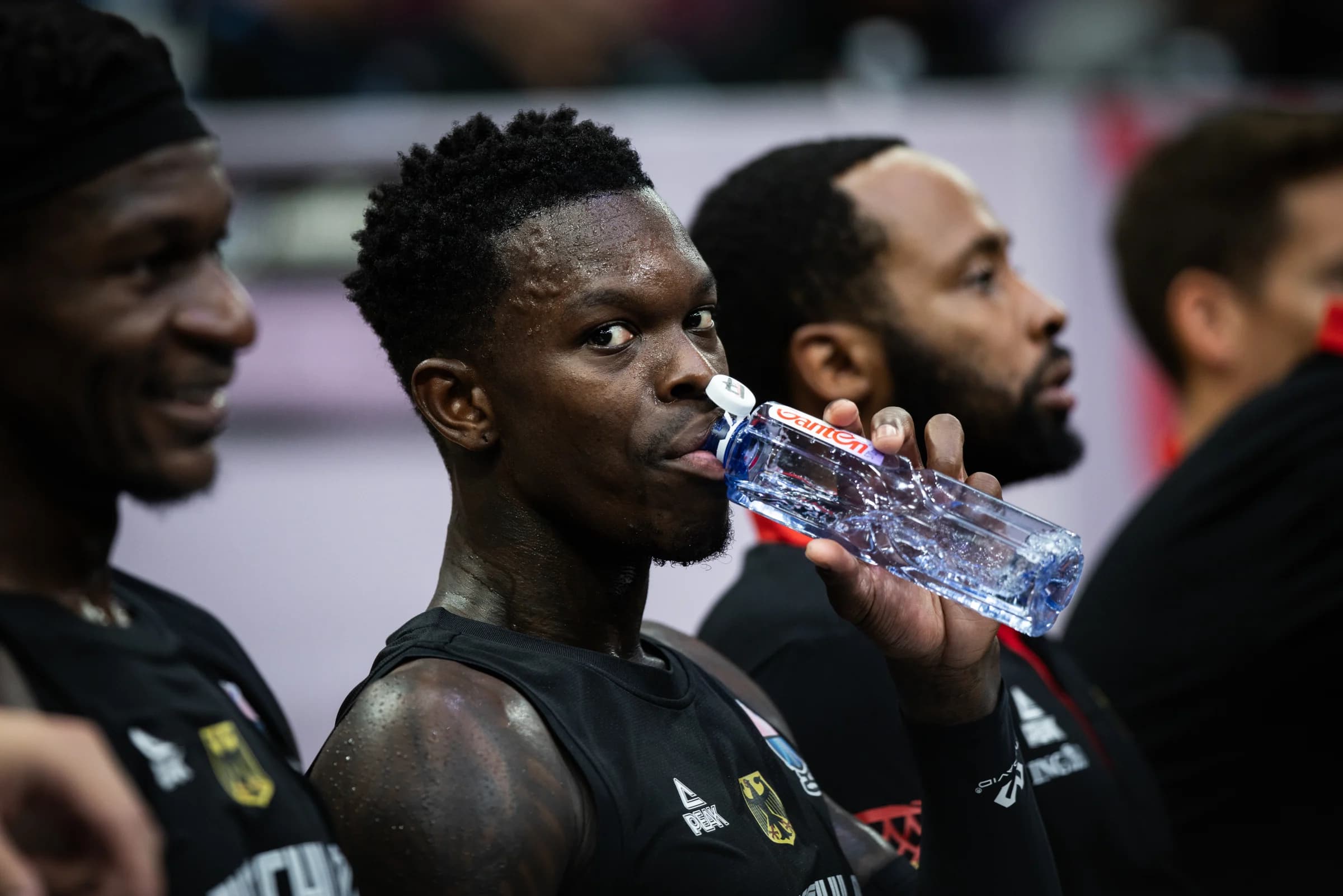 Dennis Schröder victime de cris racistes lors du match Allemagne – Lituanie