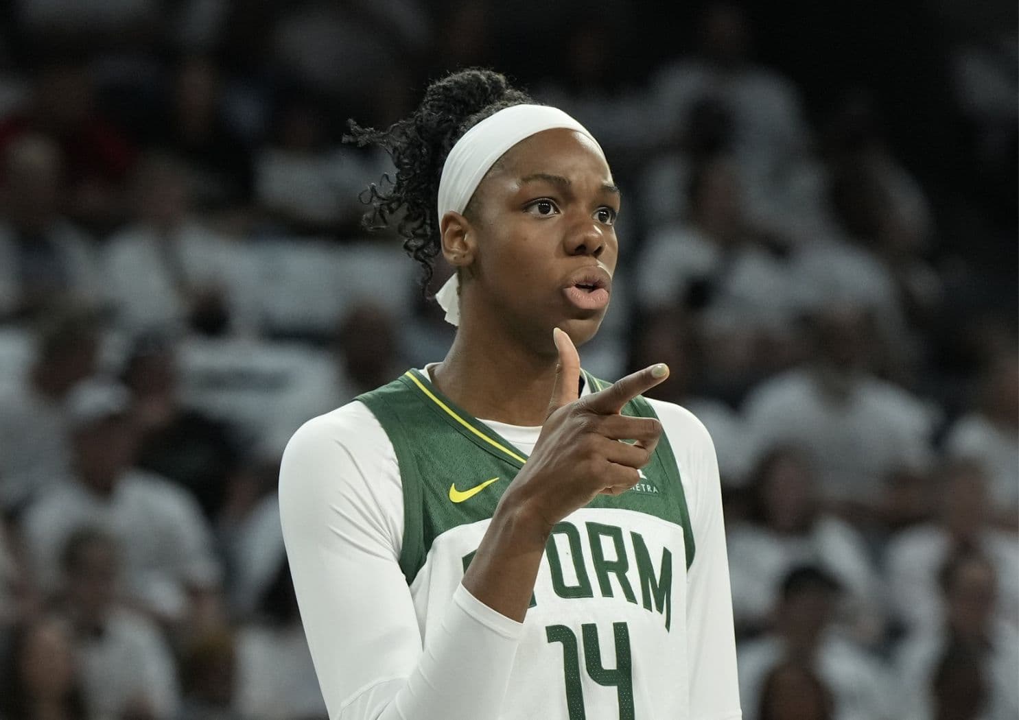 L’arrivée de Dominique Malonga en Turquie retardée, elle jouait la fin de saison WNBA blessée au poignet