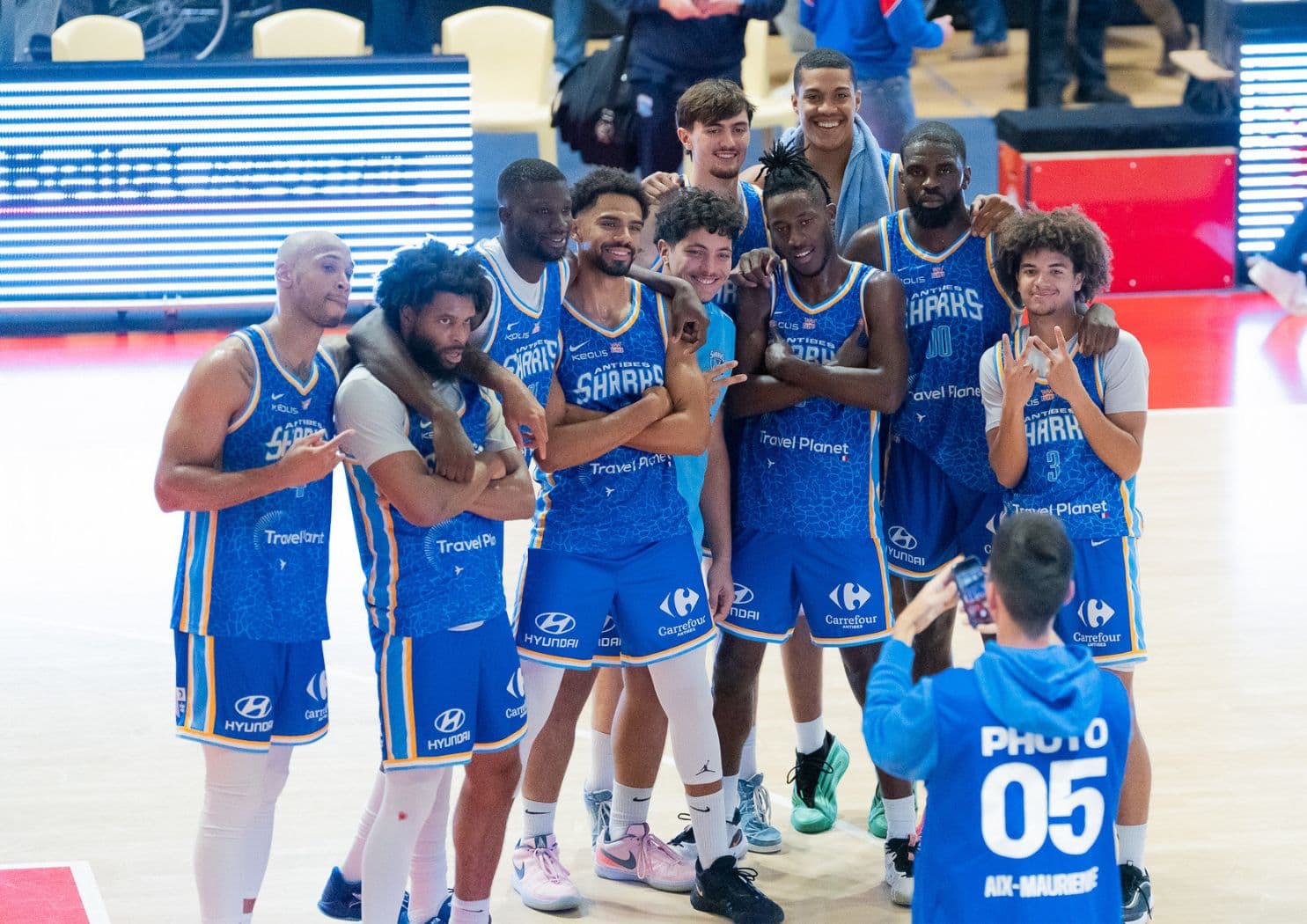 Antibes rend hommage à Michael Ray Richardson avec une victoire, Orléans prend ses aises au sommet