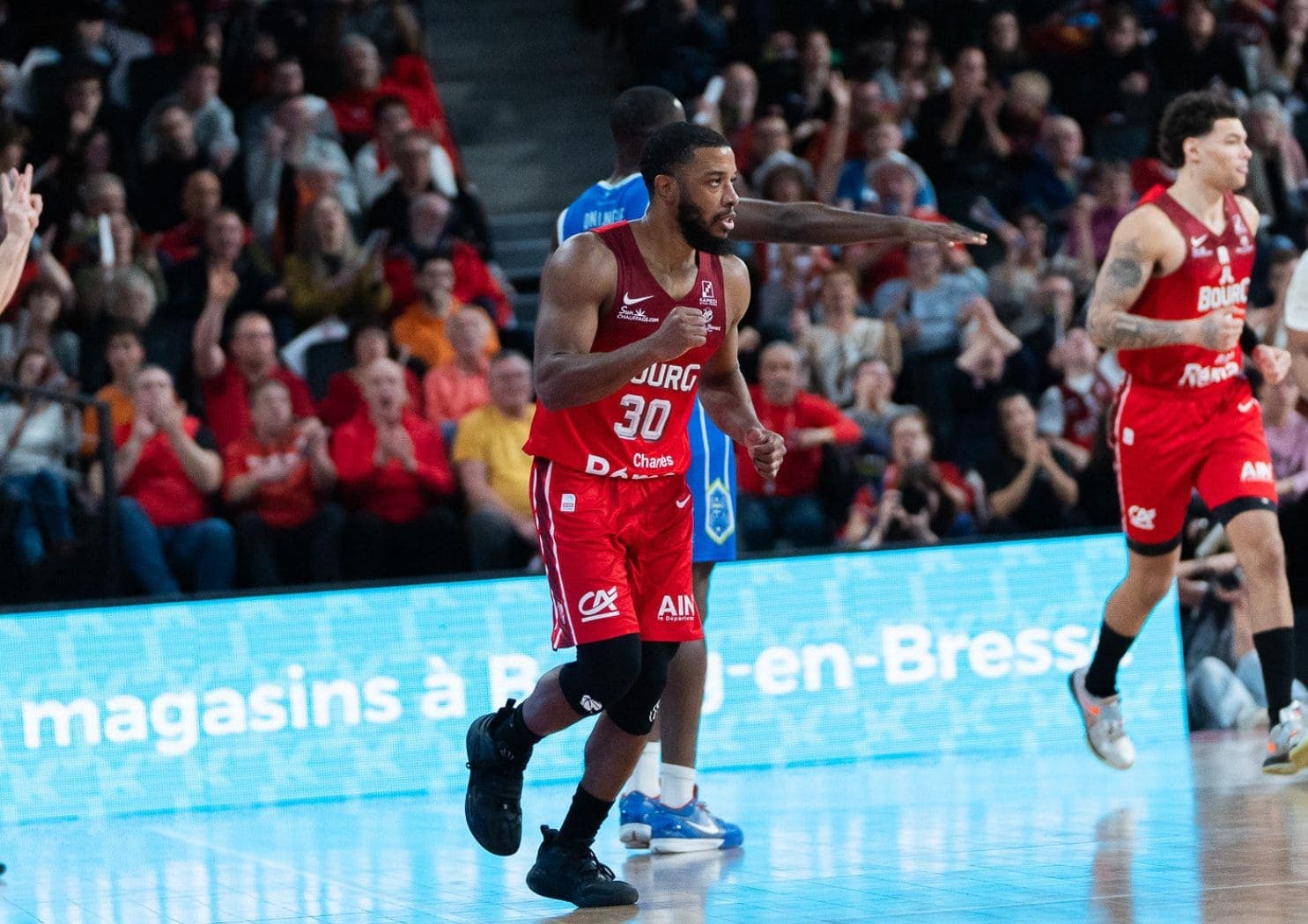 Point de chute trouvé pour Brandon Jefferson, qui va partir en Grèce