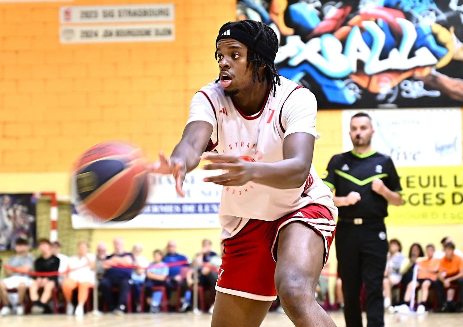 Adama Bal score plus du quadruple de sa moyenne de points et bat son record en professionnel