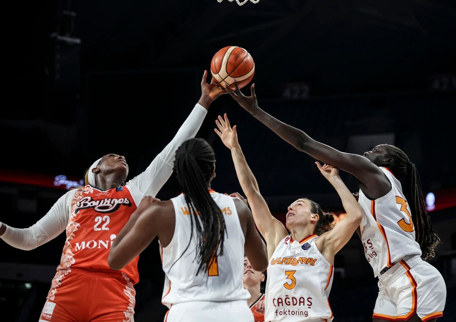 Première défaite européenne depuis 2 mois pour Bourges, les Flammes Carolo en mauvaise posture