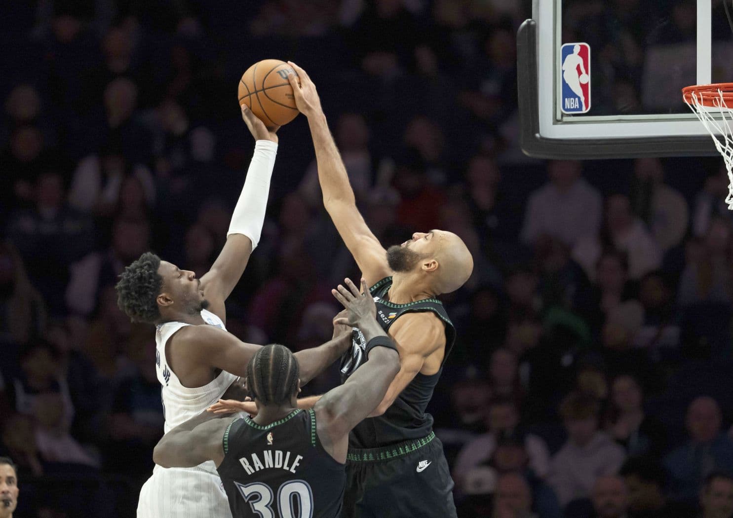 Ce que fait Rudy Gobert est « franchement du niveau DPOY » selon son coach : « c’est phénoménal »