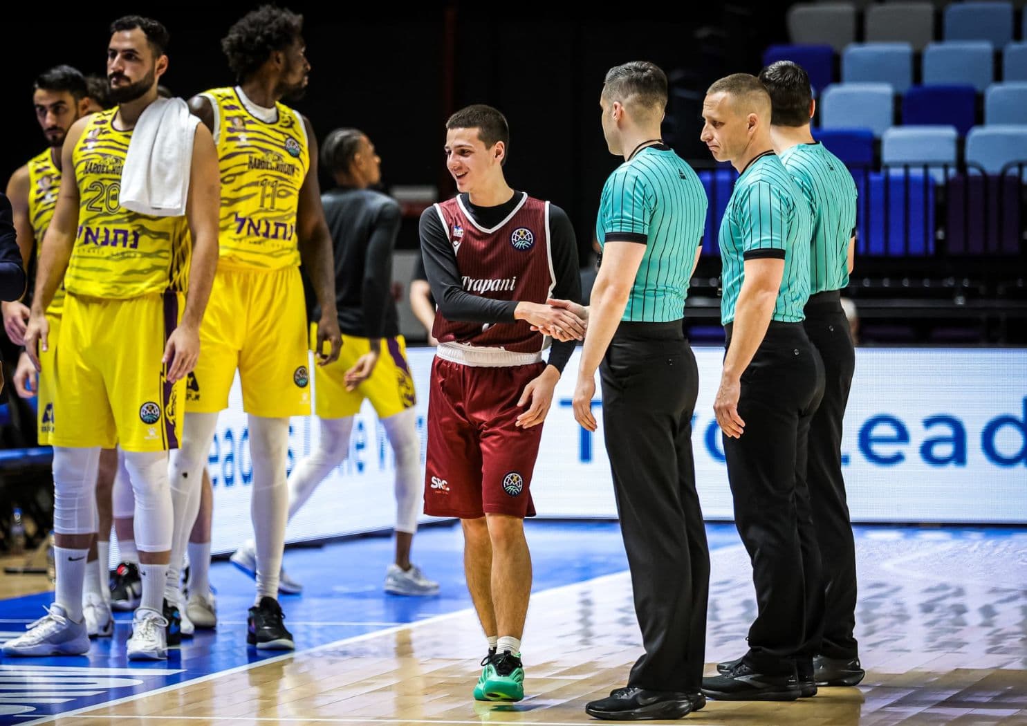 Trapani doit déclarer forfait au bout de 7 minutes en play-in, avec… 2 joueurs sur le parquet