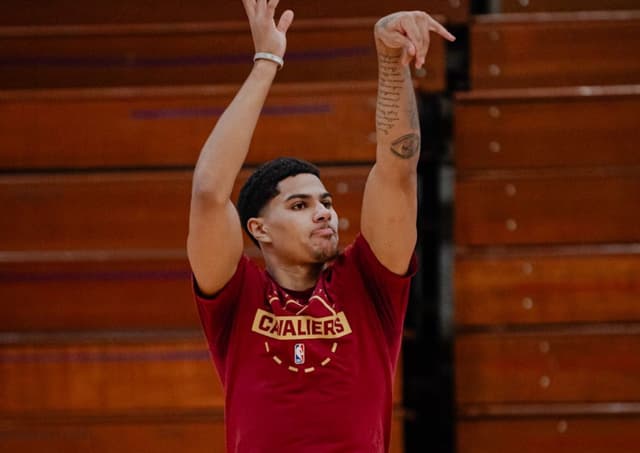 Killian Hayes récupère le trophée de MVP de la semaine en G-League