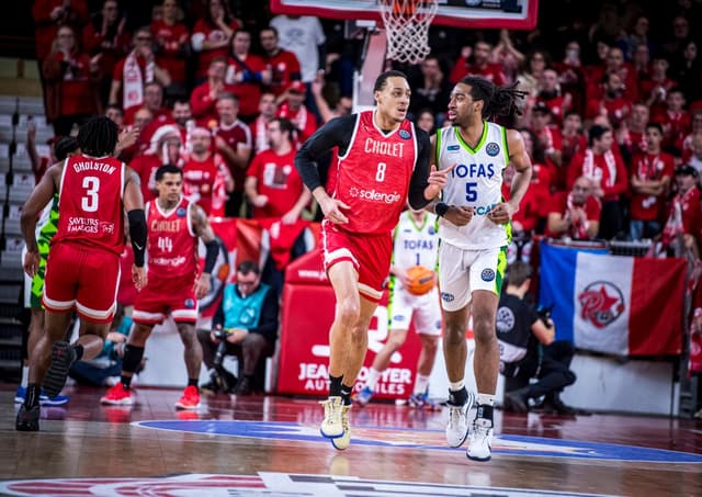 Cholet fait craquer Bursa et s’offre le droit à un Match 3 décisif en Turquie