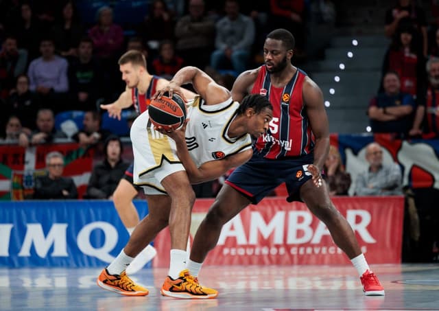 17e défaite de suite de l’ASVEL à l’extérieur, qui rate son money-time à Baskonia