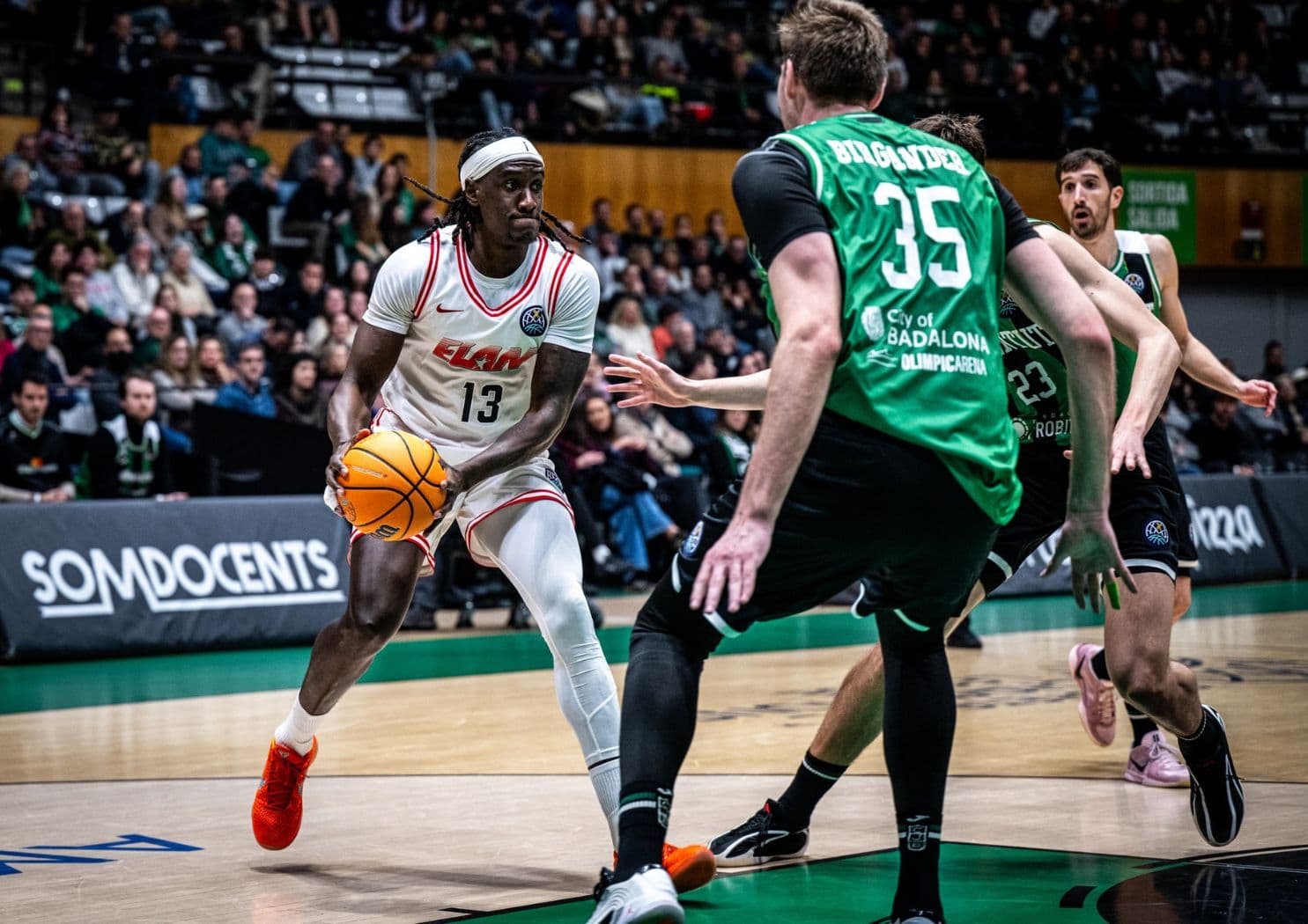 L’Élan Chalon prend complètement l’eau à Badalone