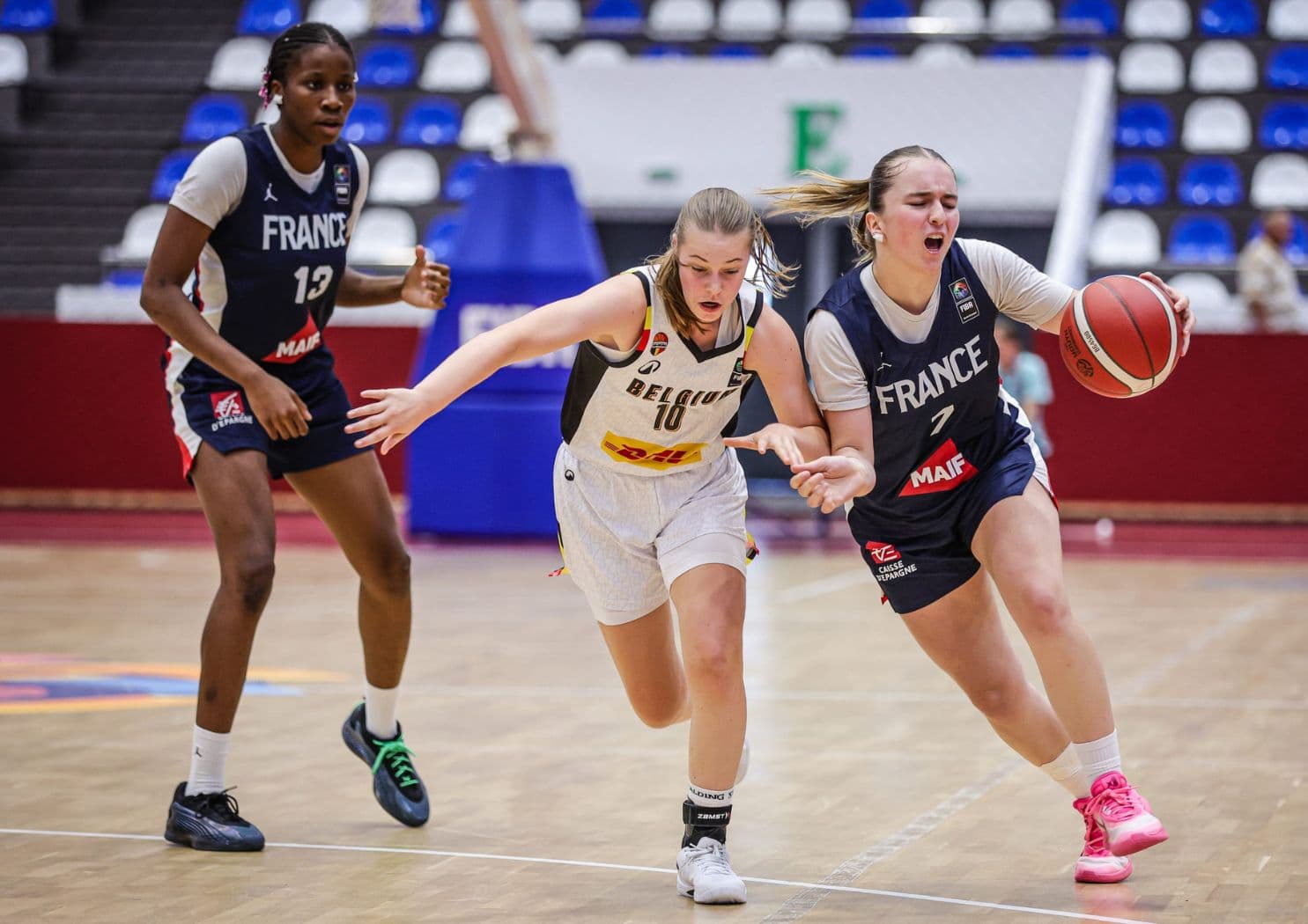 Les U16 Françaises relèvent la tête avec une gifle fratricide contre la Belgique