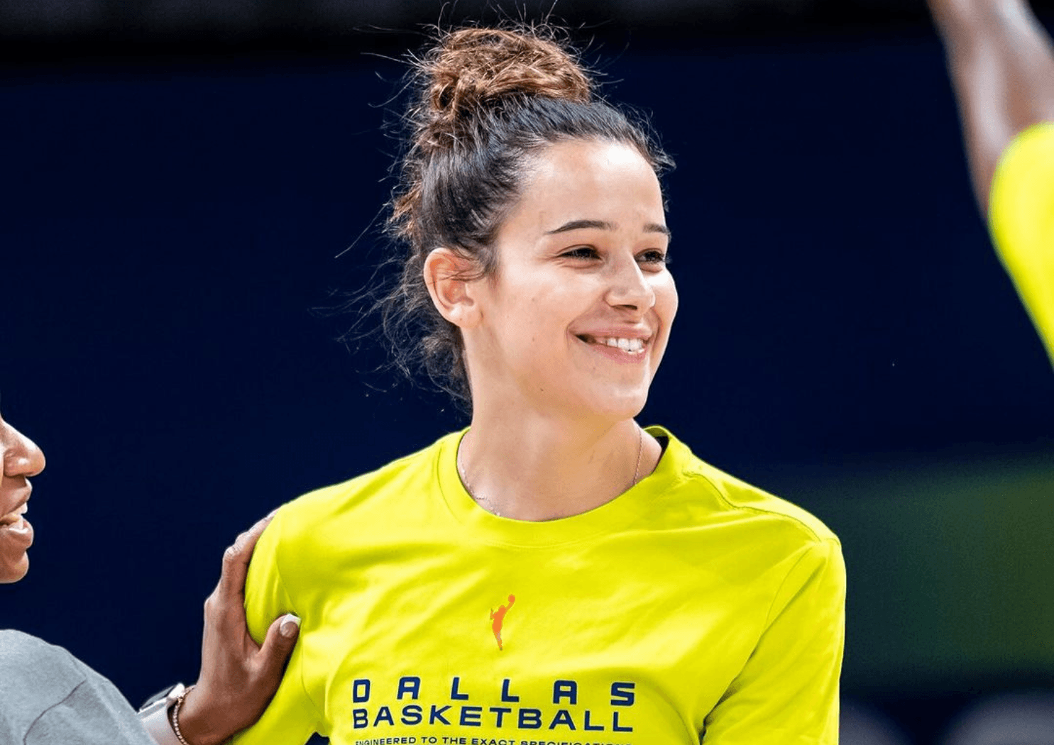 Lou Lopez Sénéchal renonce à sa saison en WNBA avec Dallas