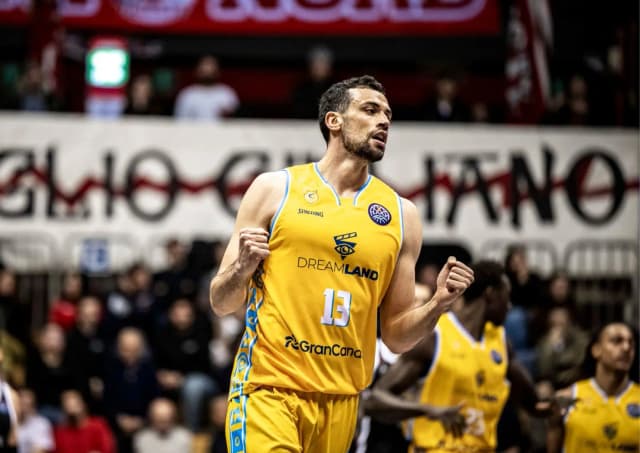 Fidèle malgré la relégation : Pierre Pelos honore son contrat avec Gran Canaria