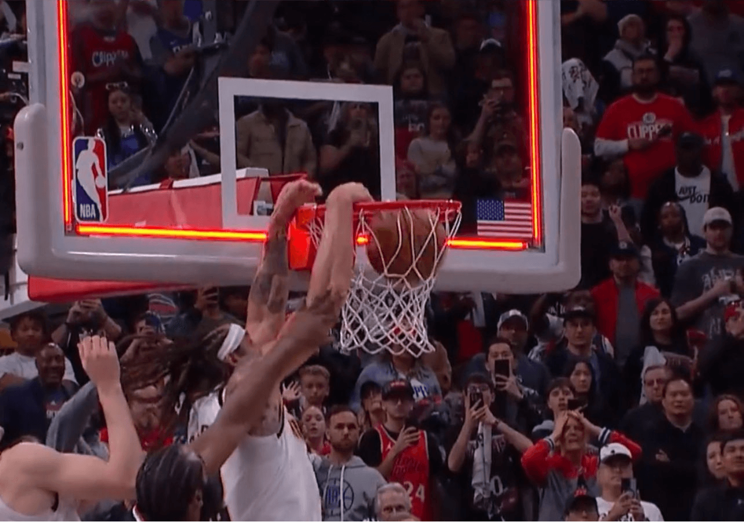 Nicolas Batum et les Clippers se font égaliser 2-2 par Denver… à la milliseconde près