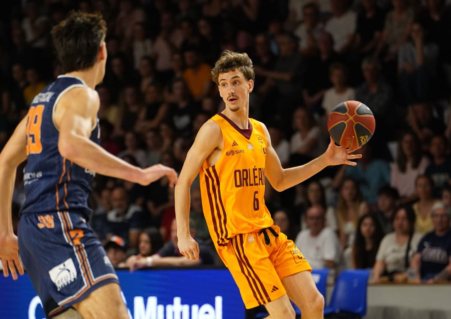 Deux semaines après sa première apparition en pro, Maxence Millet signe un premier contrat stagiaire avec Orléans