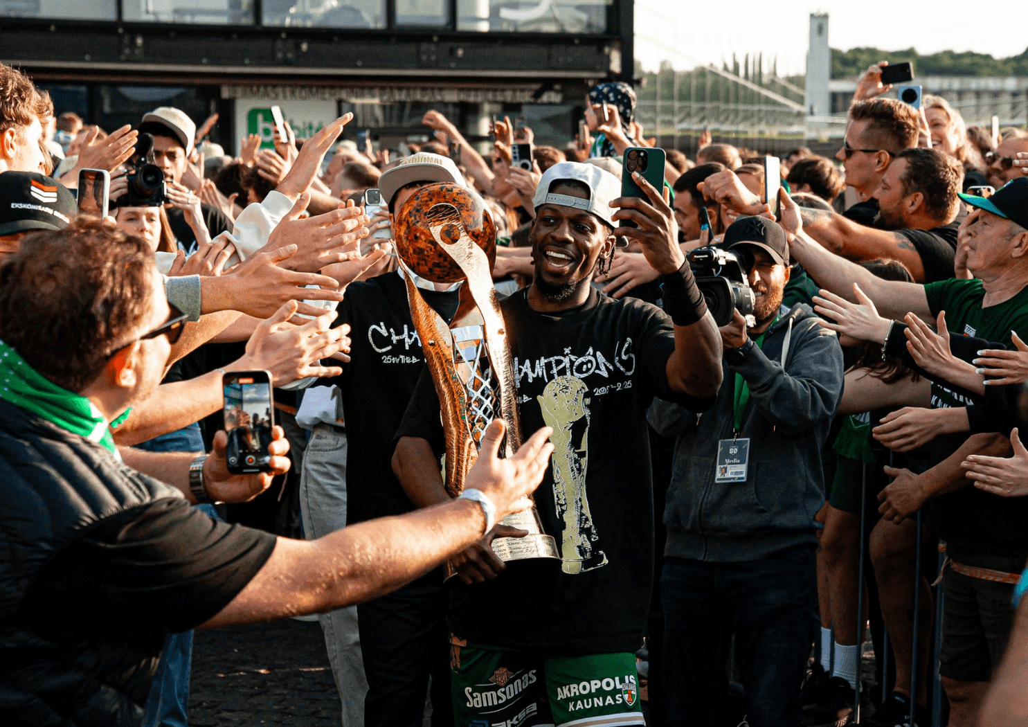 Sylvain Francisco champion de Lituanie et MVP des Finales, Noa Essengue à un match du titre