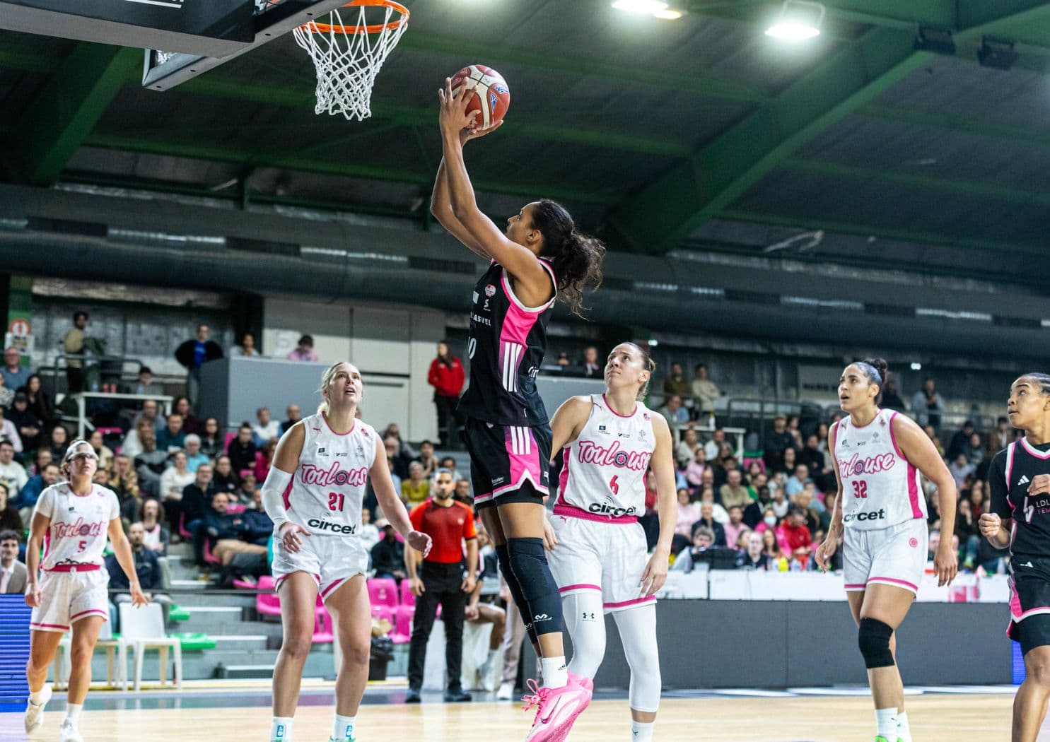 Playdowns : L’ASVEL creuse l’écart, Angers enfonce La Roche Vendée dans le duel de la peur