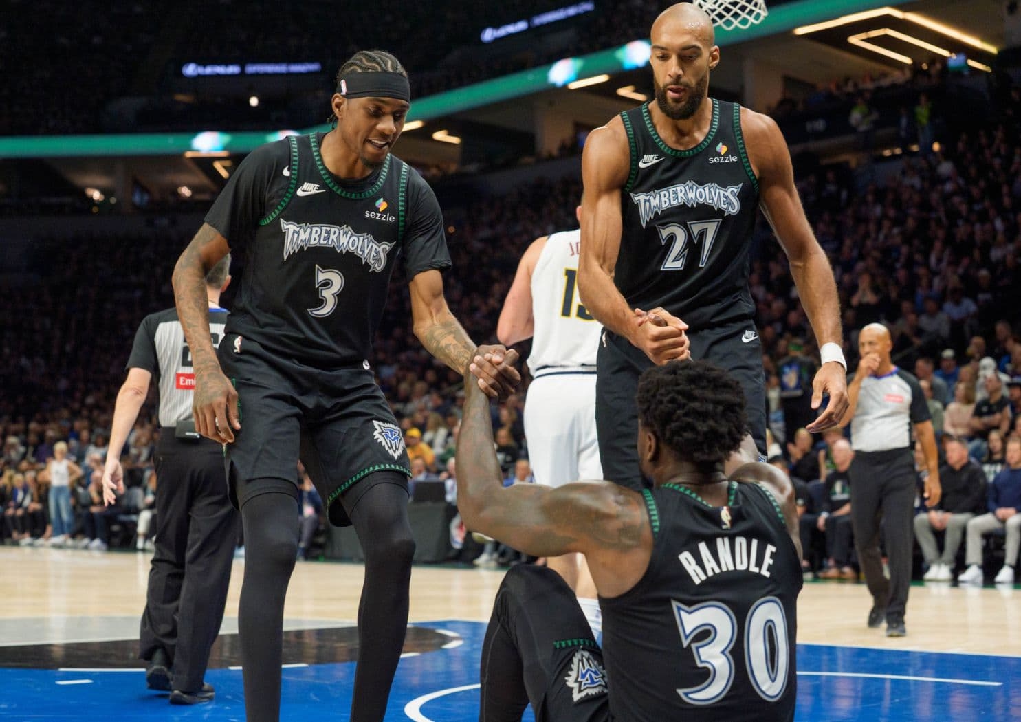 Duel de DPOY Français à venir : mêmes diminués, les Wolves de Rudy Gobert se qualifient pour affronter les Spurs de Victor Wembanyama !