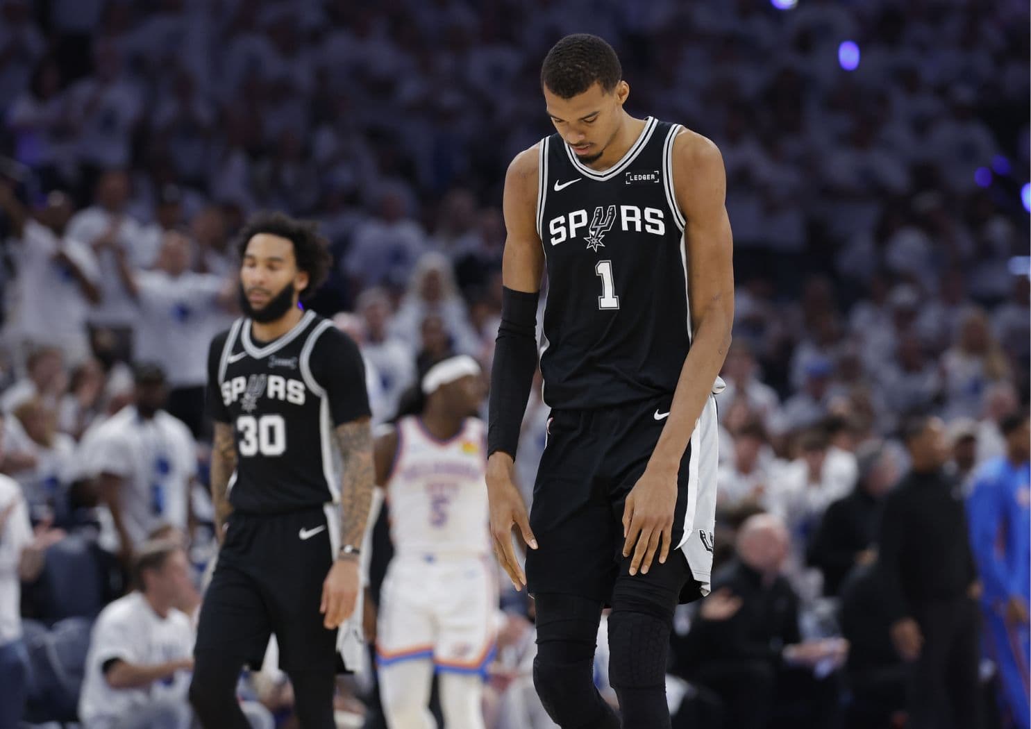 Playoffs NBA : Les Spurs de Wembanyama ne sont plus qu’à une défaite de l’élimination