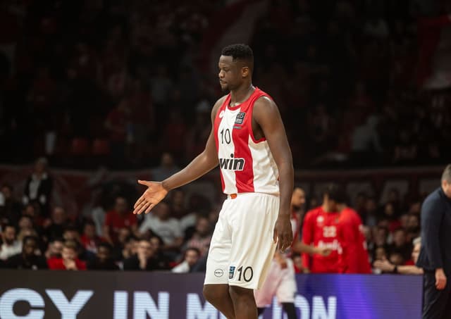 Le choix clivant de Moustapha Fall, qui rejoint… le rival de l’Olympiakos, le Panathinaïkos !