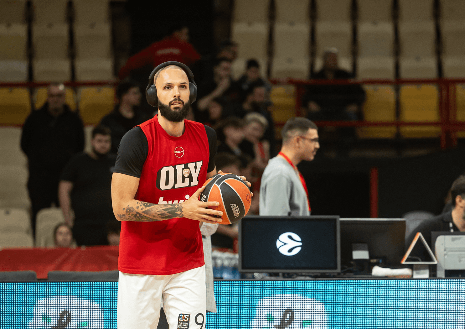 Le duel entre Olympiakos et Anadolu Efes se fera sans quatre français, dont Evan Fournier