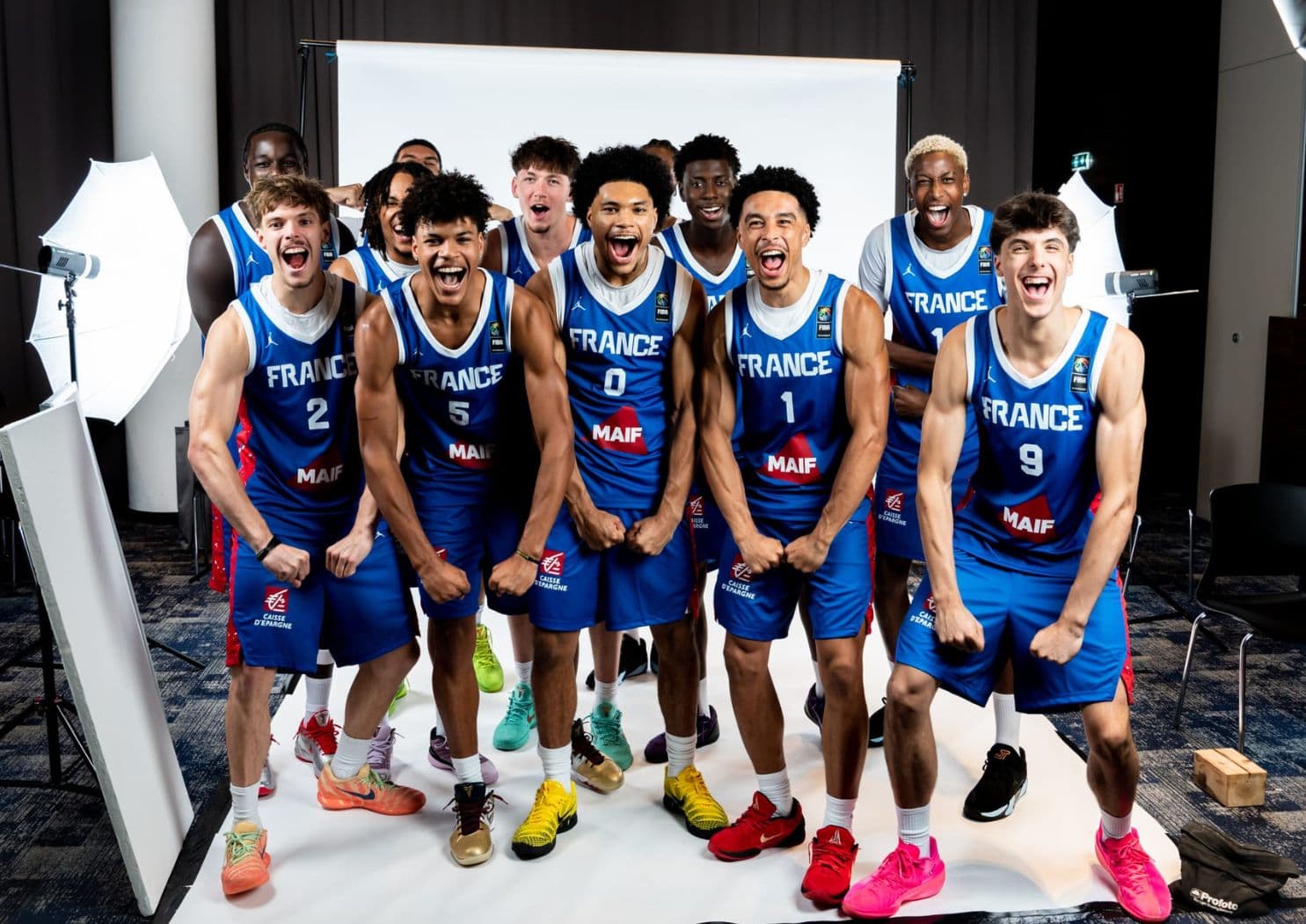Mickaël Hay et les Bleuets sur la ligne de départ de l’Euro U20, malgré neuf (!) défections volontaires : « L’équipe vit son aventure à fond »