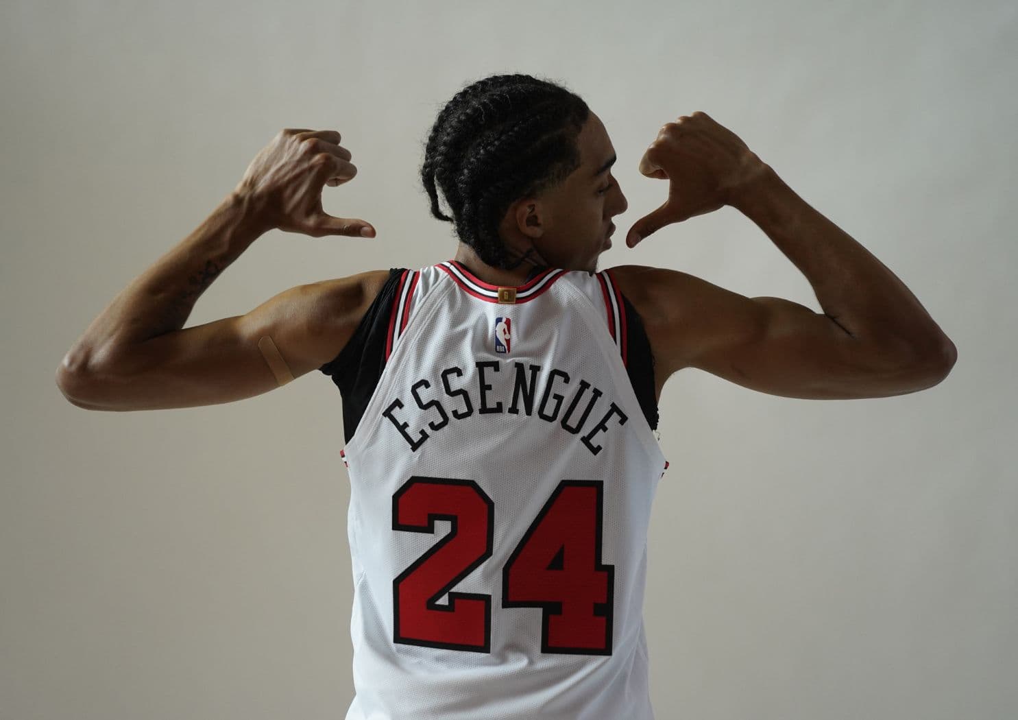 Les Bulls vont être patients avec Noa Essengue : « Il doit s’étoffer, améliorer sa défense et son shoot »