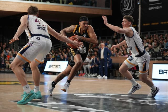 Tom Digbeu, un carton et un buzzer beater : « Juste merci »