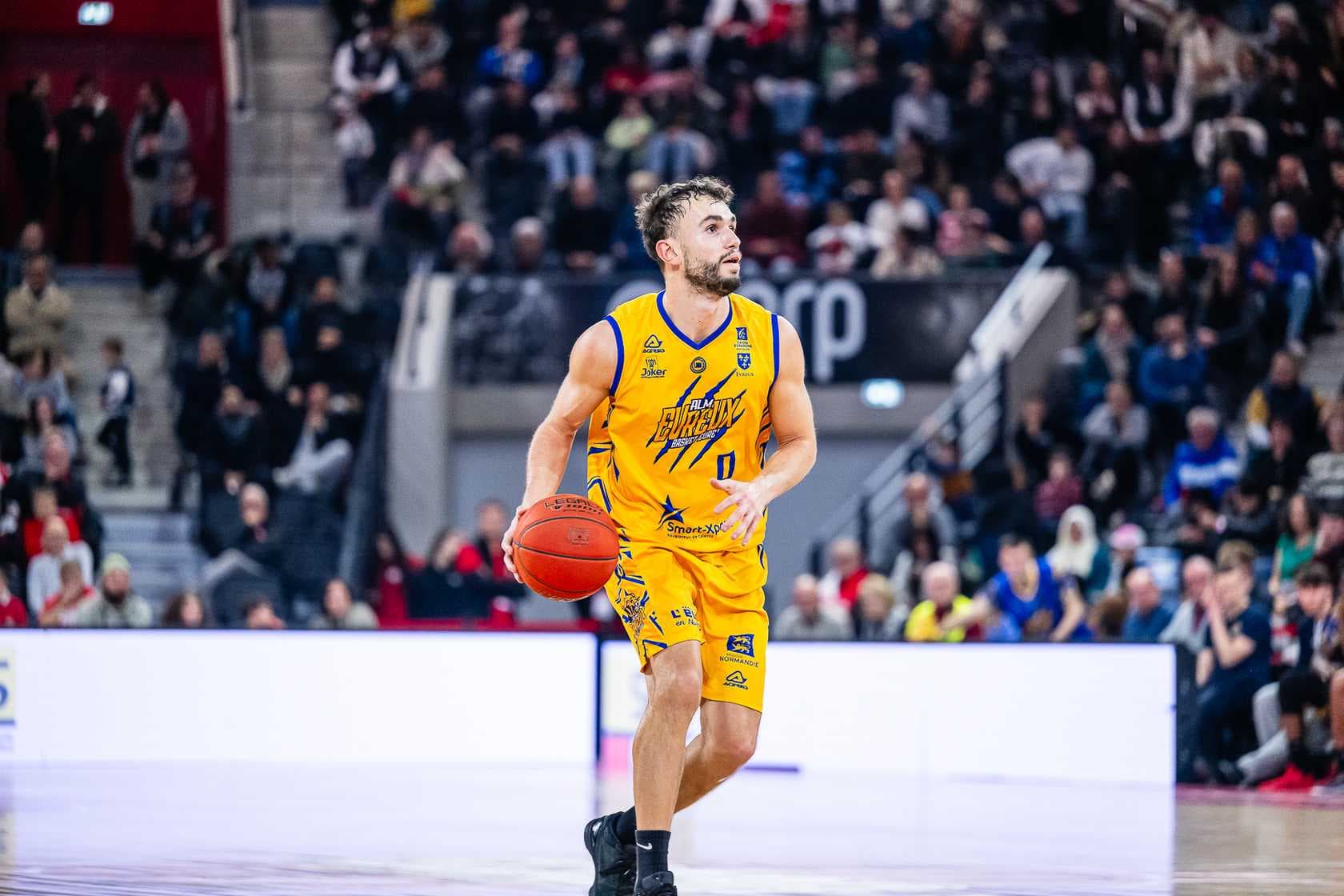 Dimitri Radnic quitte Évreux pour rejoindre Champagne Basket et retrouver Vincent Dumestre