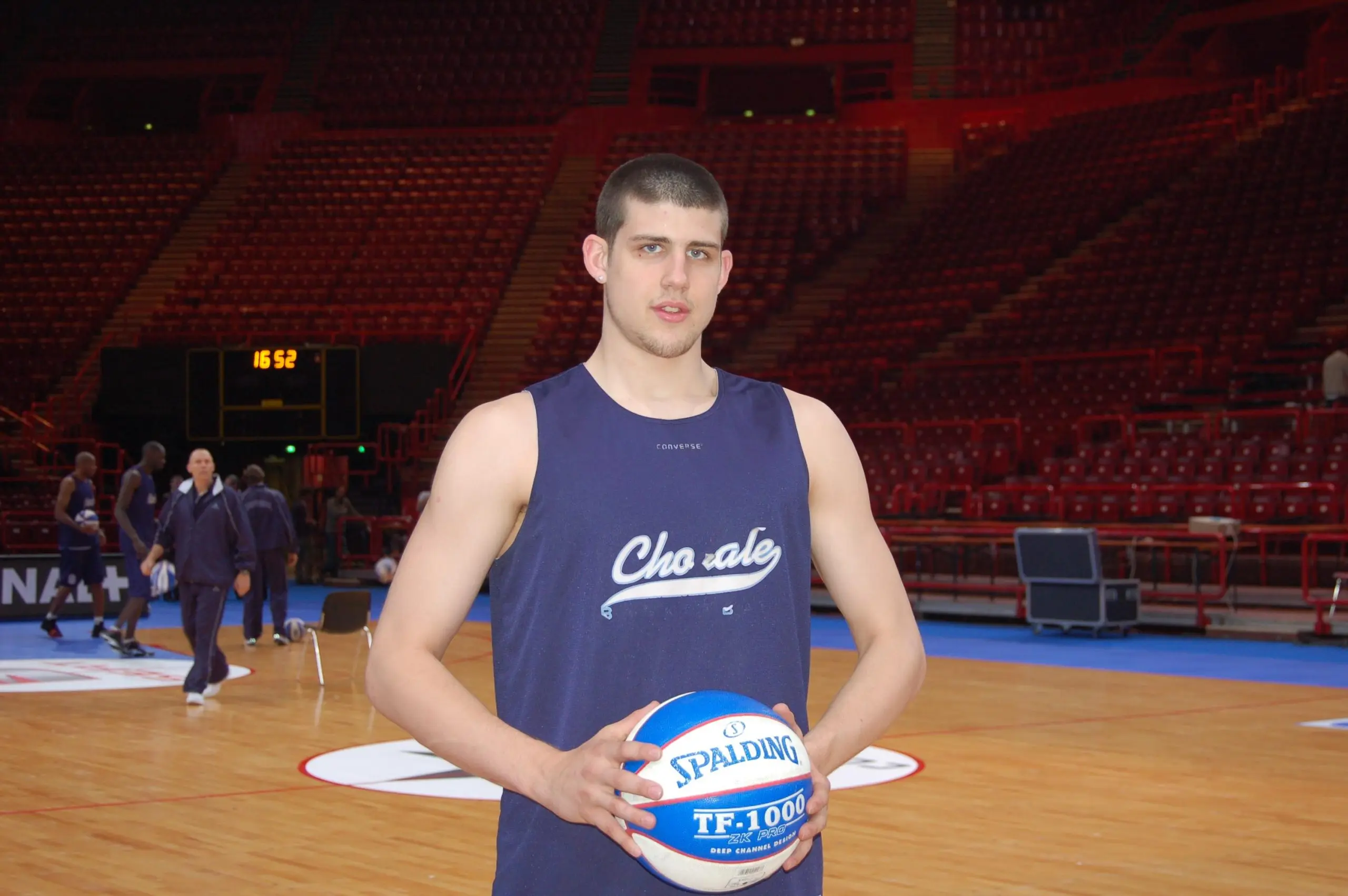 Roanne à la recherche d’un poste 4 ; Adrien Moerman, dernier champion de France 2007 en activité, fait partie des cibles