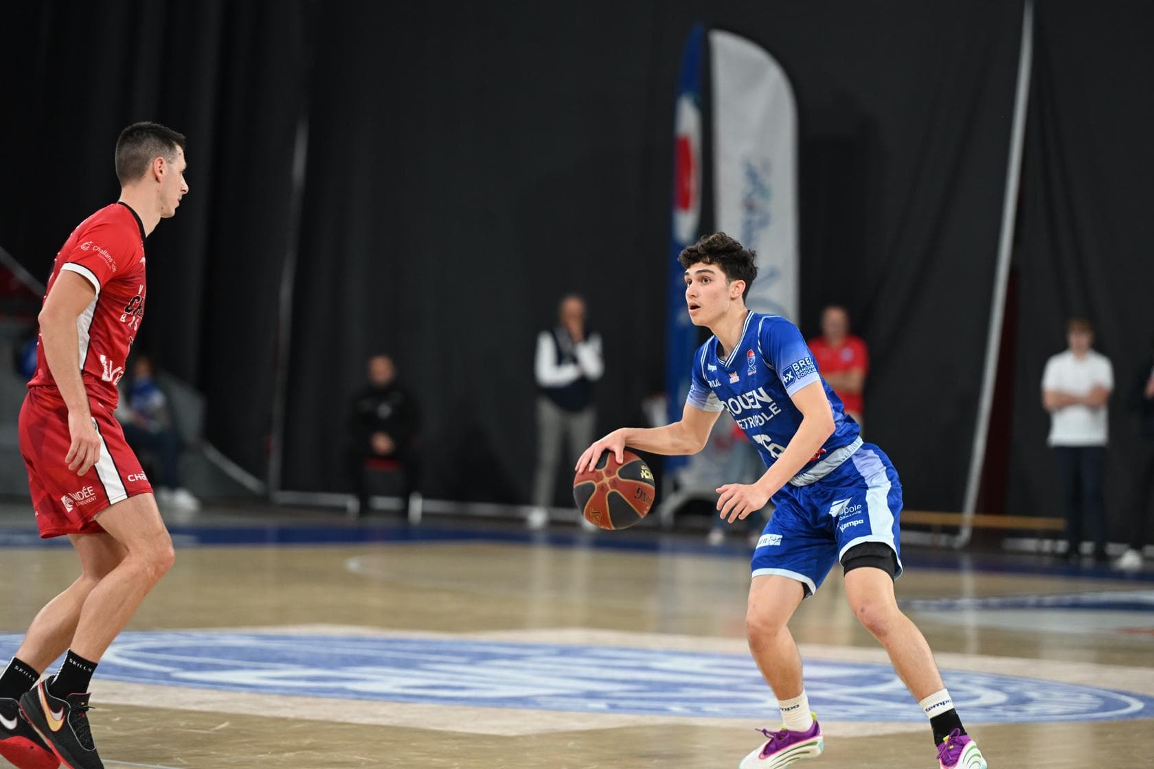 Rouen ouvre la porte du groupe professionnel à cinq jeunes Espoirs