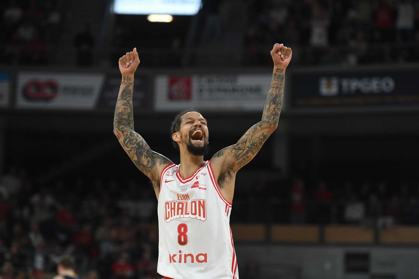 Une prolongation et une fin de match homérique : l’Élan Chalon fait sensation en battant Paris à domicile !
