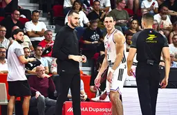 Terry Tarpey et le coach Maxime Lefèvre lors de Nancy - Paris Basketball, Betclic ELITE, 27 septembre 2026