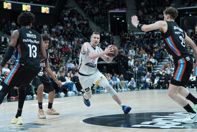 Hrovat reste, pas Sengfelder, Holston incertain : Laurent Legname fait le point sur l’effectif de la JDA Dijon