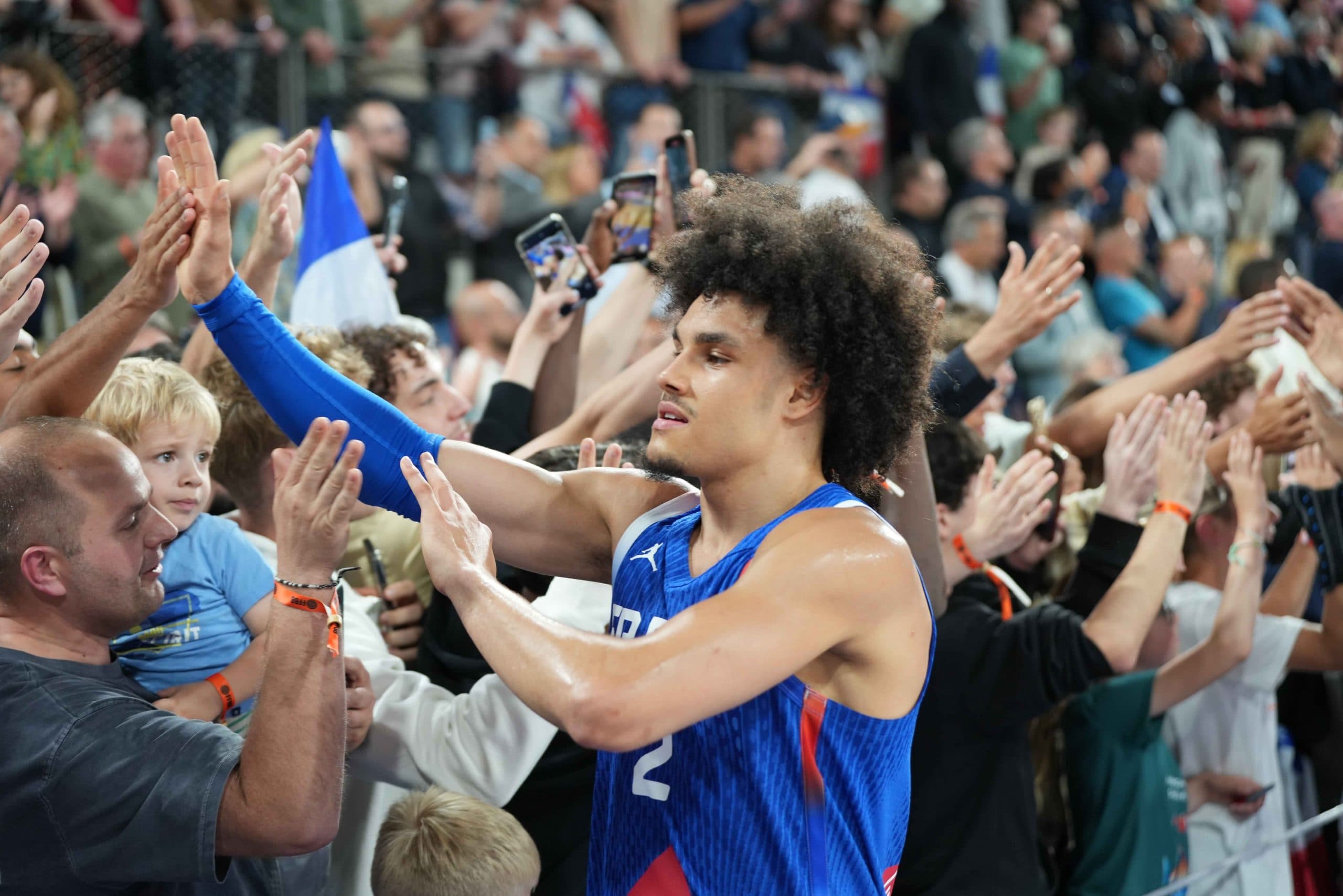 ITW Nadir Hifi, entre « rôle réduit » en Bleu et majeur à Paris : « Le départ de T.J Shorts m’ouvre beaucoup de portes »