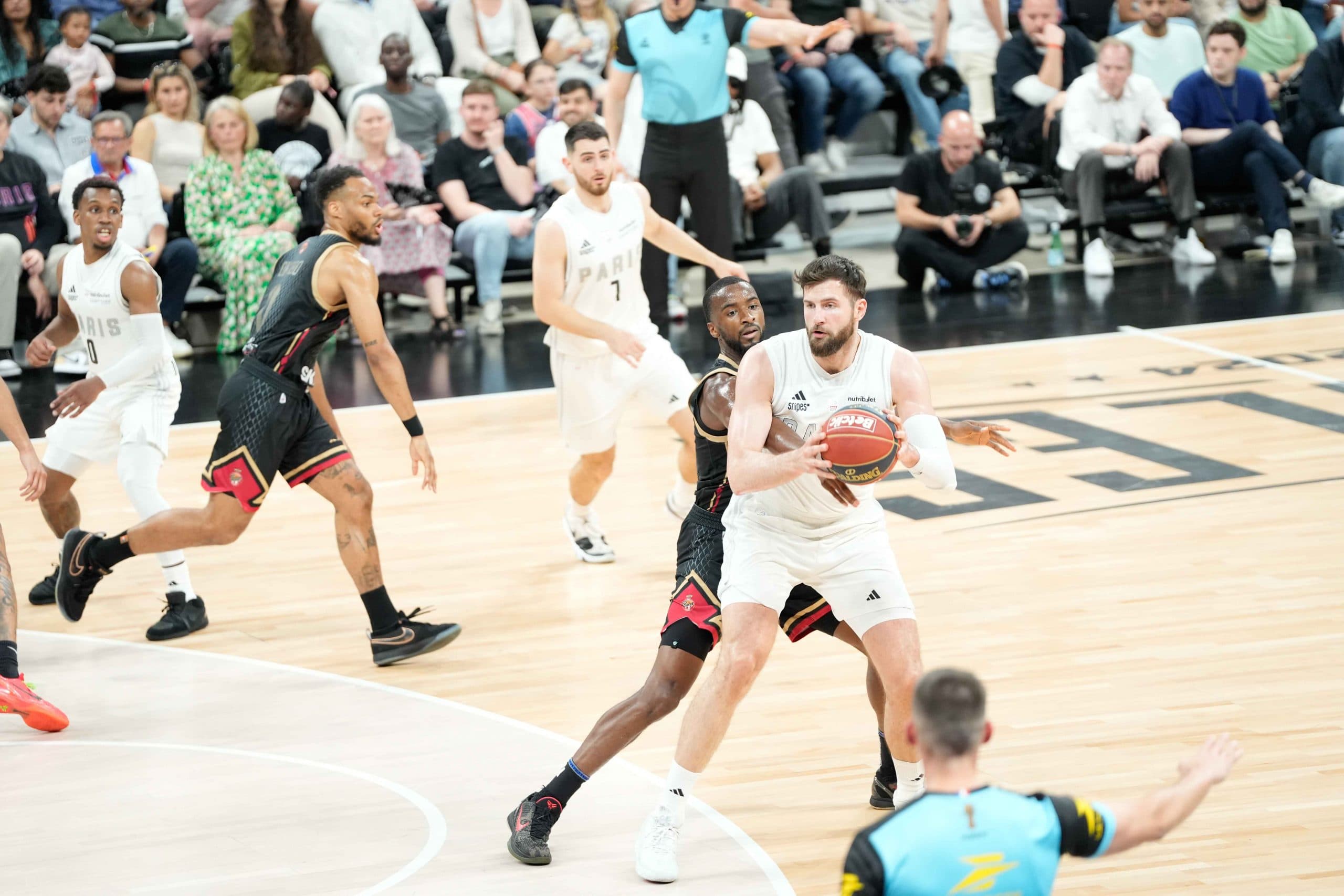 Paris : Collin Malcolm de retour pour le Match 4 de la finale, Leon Kratzer sacrifié