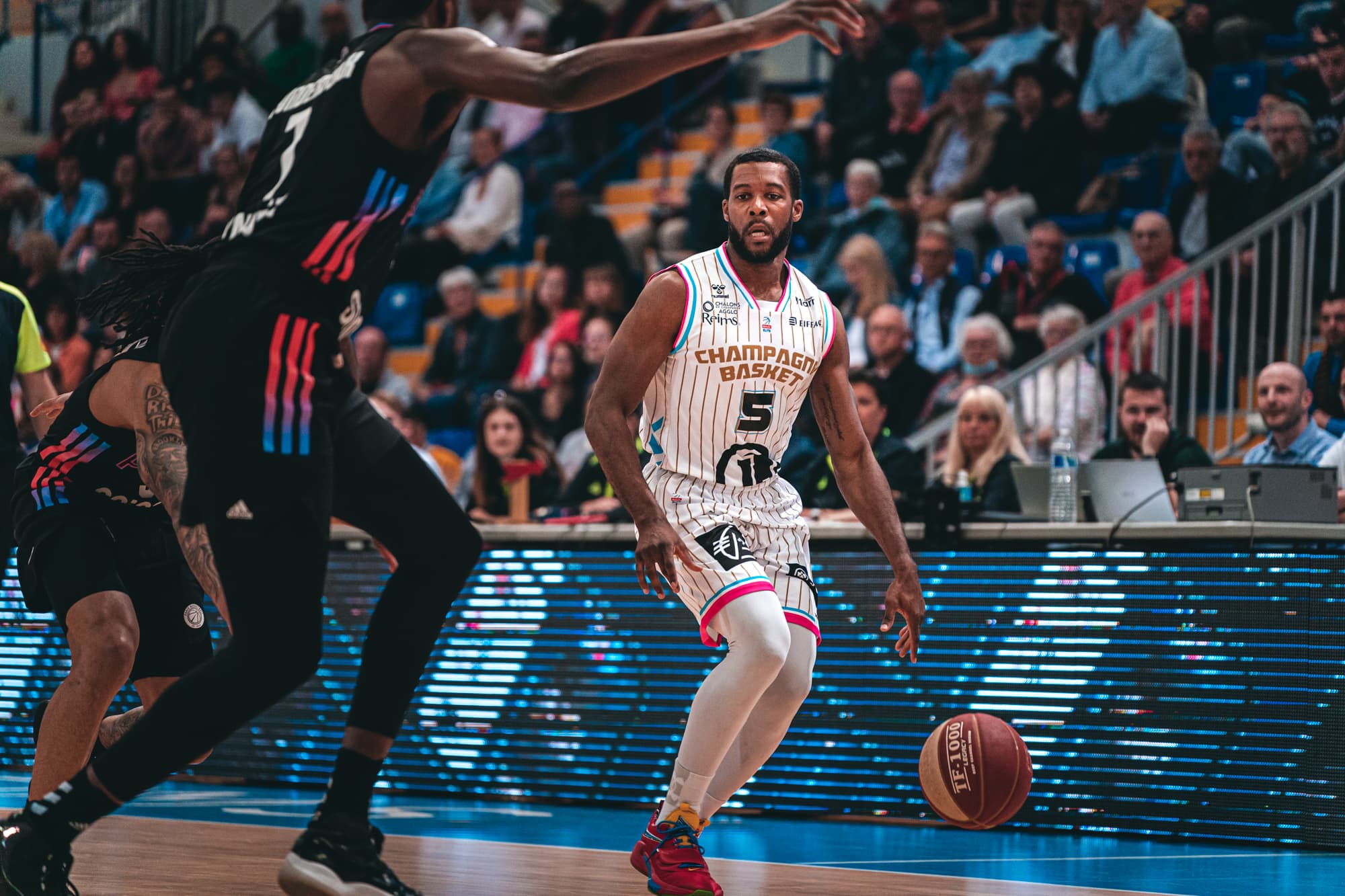 Dustin Ware renforce le MZT Skopje
