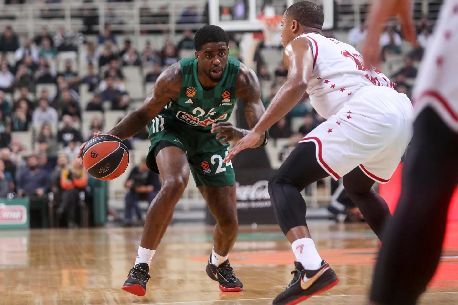 Porté par le duo Lee – Bacon, le Panathinaikos enfonce Milan