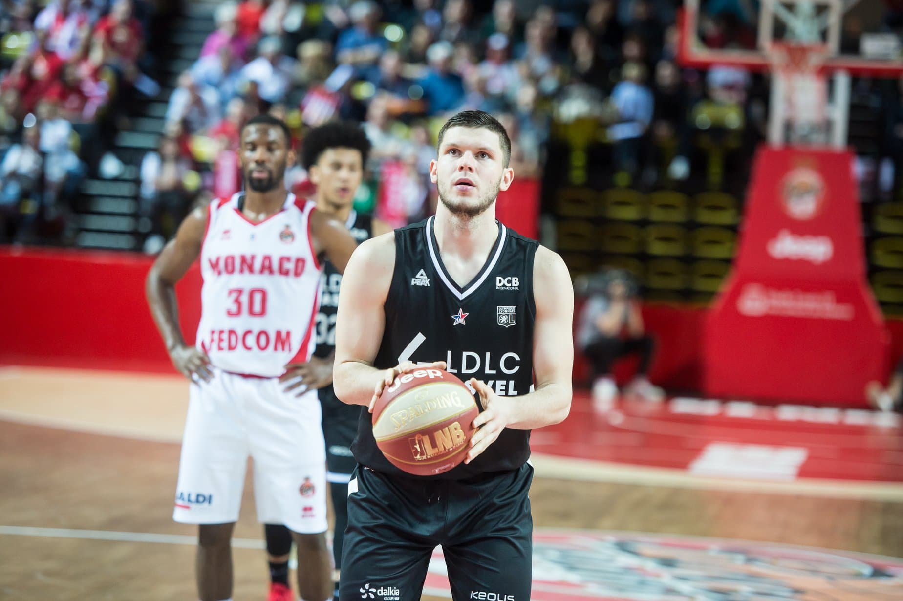 La promotion inattendue de Rihards Lomazs, de retour en EuroLeague avec la Virtus Bologne