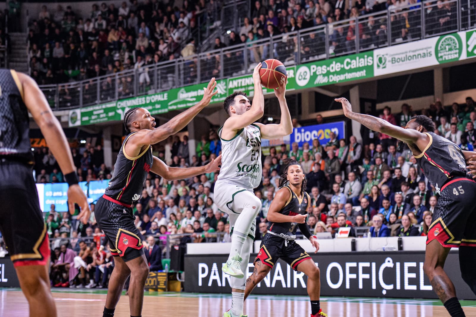 Edon Maxhuni va prolonger pour toute la saison au Portel