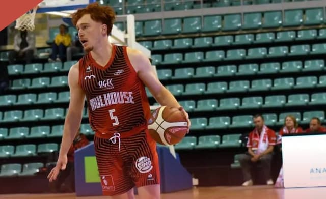 Val de Seine lance un joueur en NM1 et conserve Gaylord Lobela