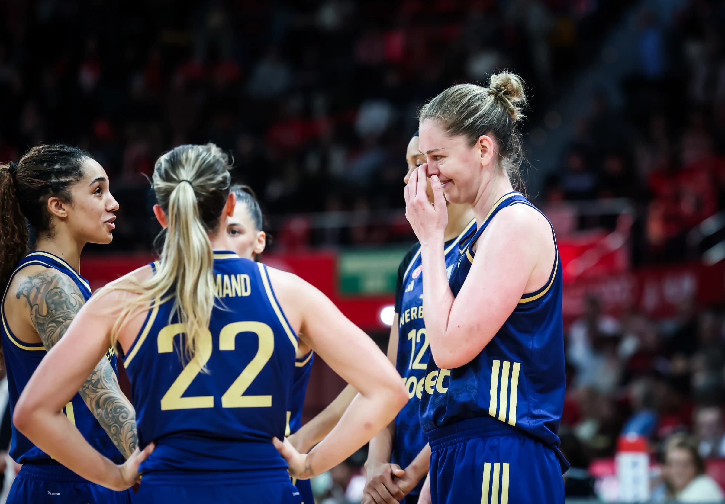 Le Fenerbahçe, proche de conserver Julie Allemand, garde espoir pour Gabby Williams